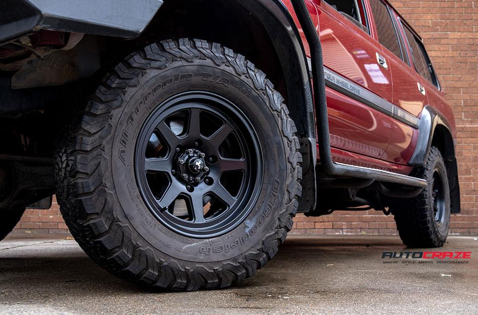 TOYOTA LANDCRUSIER TURBINE XD SATIN BLACK